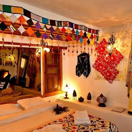 Sihirbazin Evi Homestay *