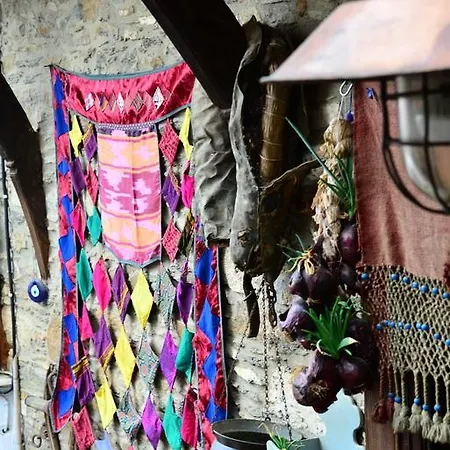 Homestay Sihirbazin Evi *